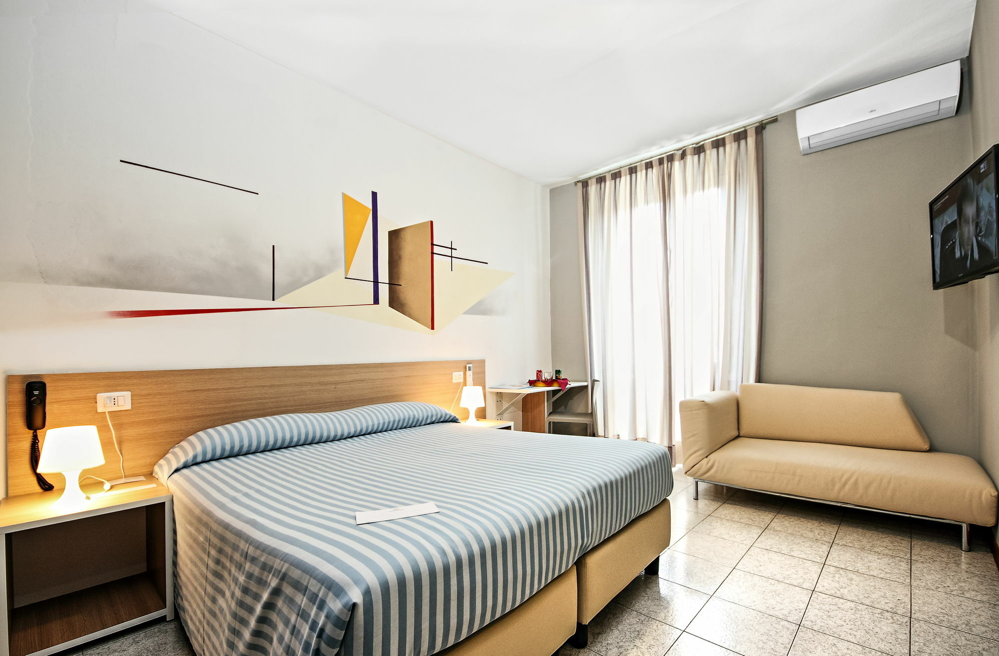 Отель Anton&Art Lake Como Экстерьер фото