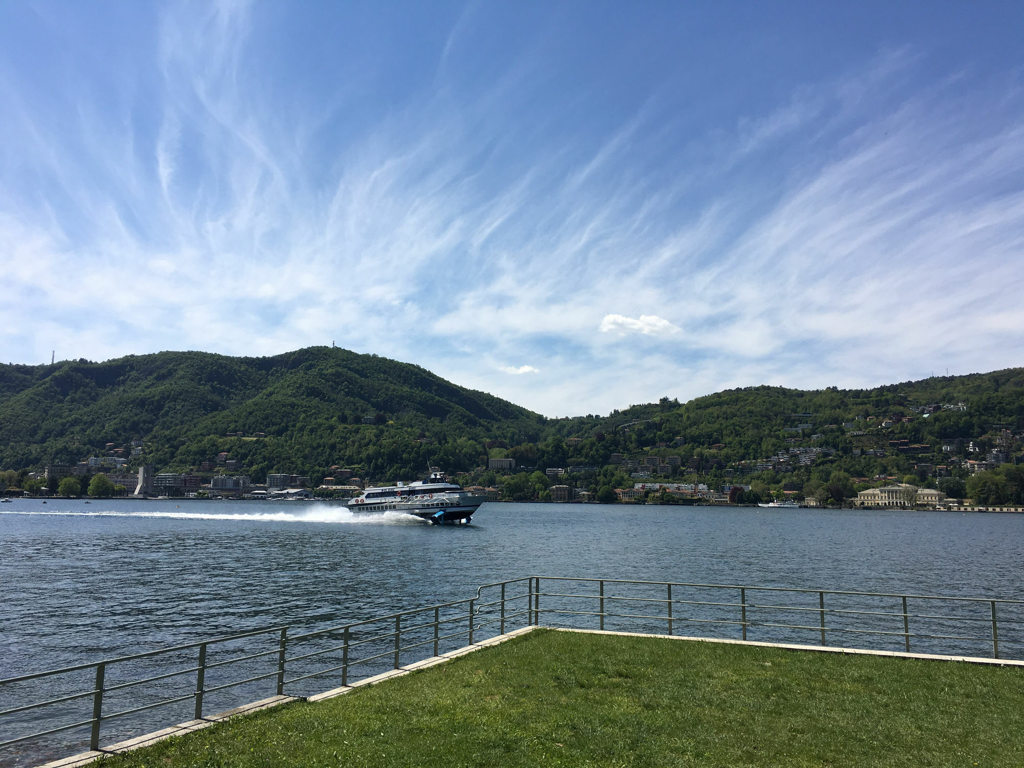 Отель Anton&Art Lake Como Экстерьер фото
